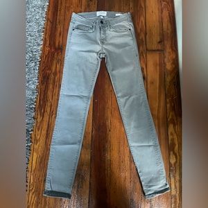 Frame size 25 skinny jeans. Grey.